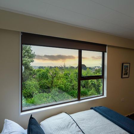 Cosy Unit With Incredible Views & Sky Tv Villa Whanganui Buitenkant foto